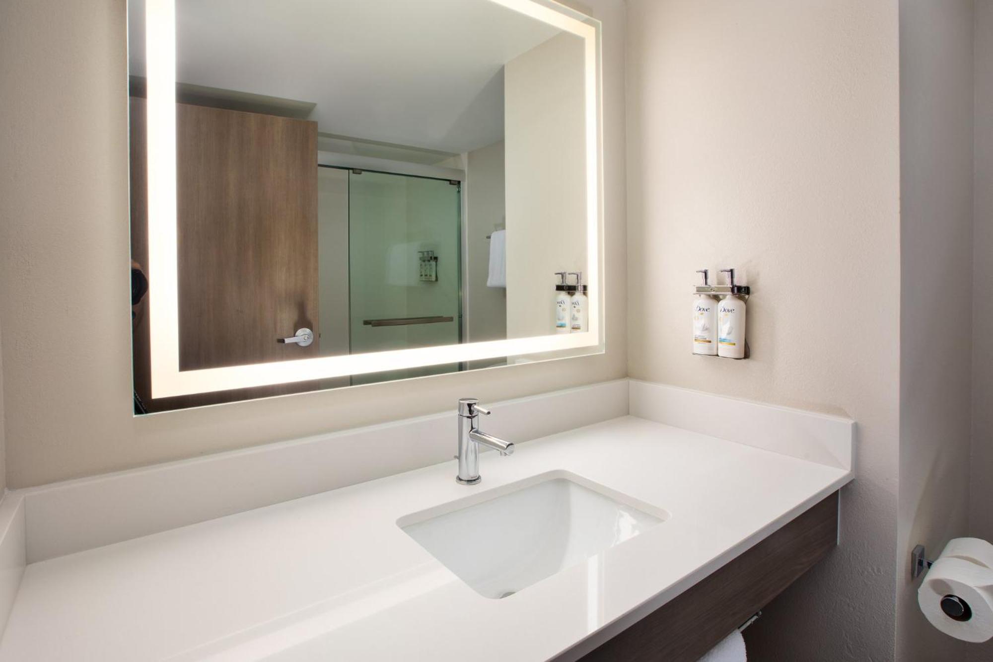 Holiday Inn Express & Suites I-26 & Us 29 At Westgate Mall By Ihg Spartanburg Extérieur photo
